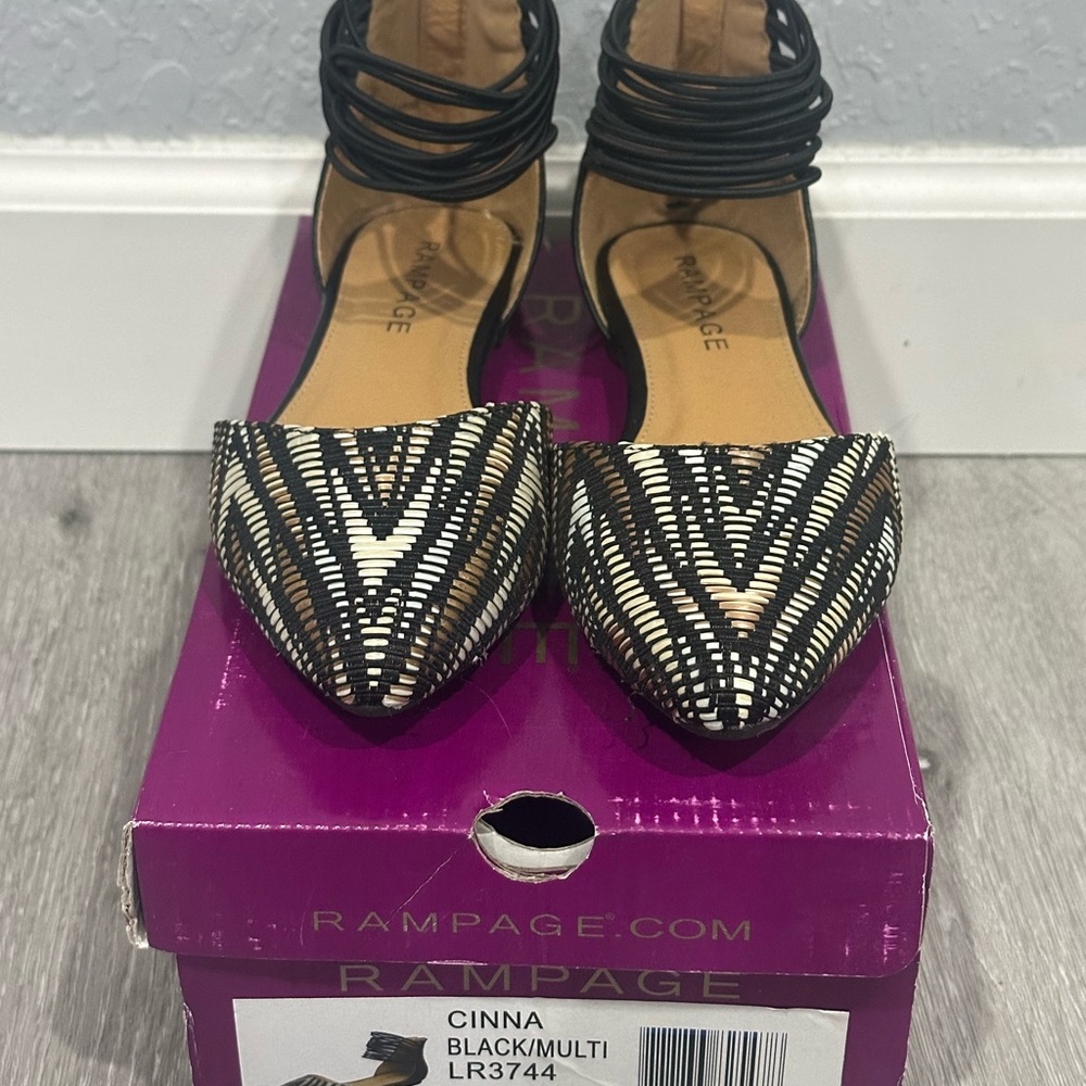 Rampage Women's Black and White Patterned Flats